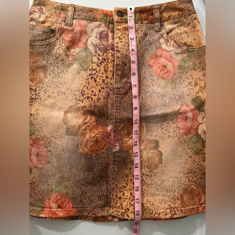 Newport News Jeanology Collection Floral Denim Skirt Size 10 - Picture 5 of 9